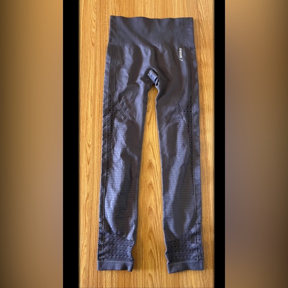 Gymshark Energy Seamless Leggings - SMALL - Picture 2 of 5